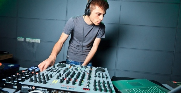 Дайджест миксов от ExtraDJ. Неделя 1 Дайджест миксов от ExtraDJ. Неделя 1